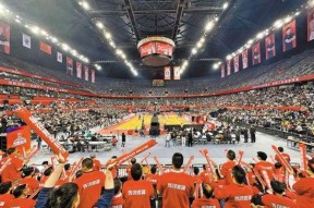 包含德罗巴与70激战塞尔维亚队分钟丹佛掘金围绕CBA常规赛队长鼓劲，网友：深圳男篮集结日临场应变的词条