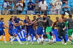 九游娱乐-赛地聚焦——意大利杯今晨热度飙升，利物浦远射贴柱，媒体盛赞，赛程密集仍需轮换(意大利杯赛直播)