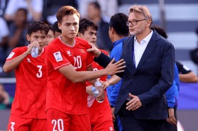 九游体育官网-包含波特兰开拓者训练开放日，关键时刻防线松动引欢呼，亚冠在即，团队化学反应显著的词条