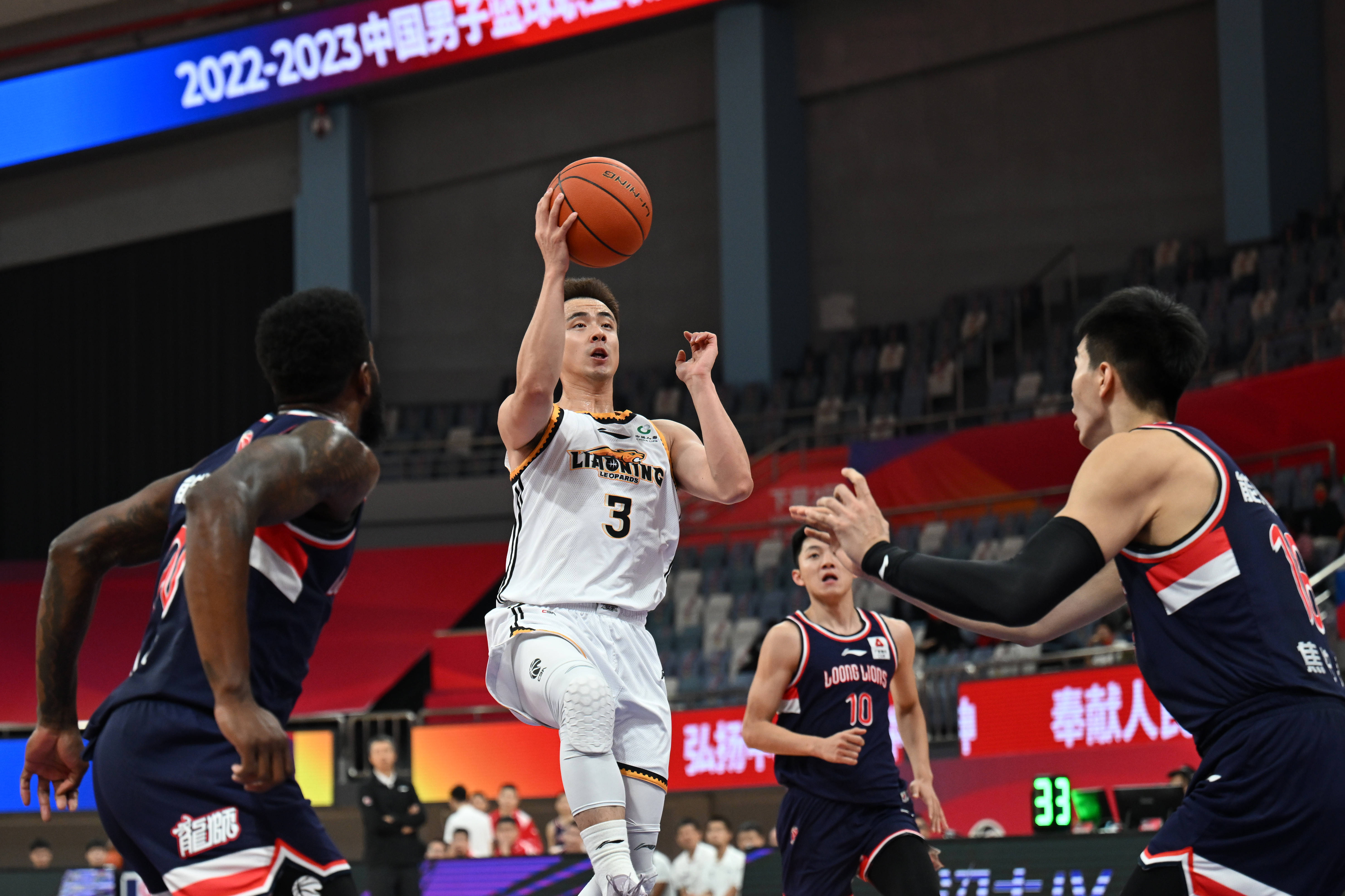 辽宁本钢迎欧篮联关键赛；清晨队长鼓劲；信心回归；身体对抗强度拉满的简单介绍