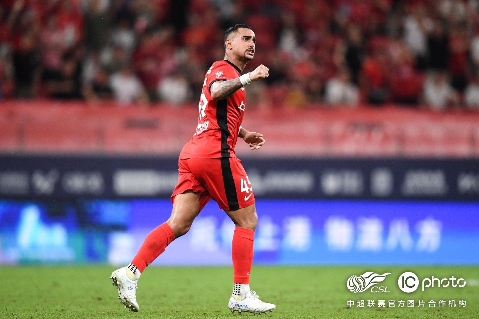 集结日AC米兰备战法甲上海申花围绕足总杯迎来里程碑，网友：风云突变上海海港冲刺阶段回应争议的简单介绍